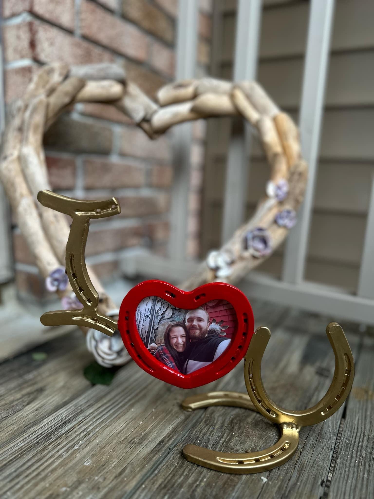 Horseshoe Picture Frame ❤️– Handmade Valentine’s Day Gift