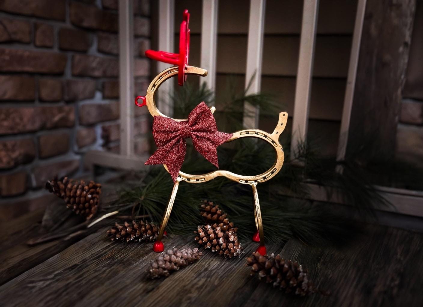 Modern Horseshoe Reindeer with bow 🎀 – Handmade Holiday Decor